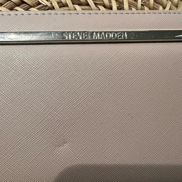 Steve Madden Wristlet  Pink - Picture 5 of 7